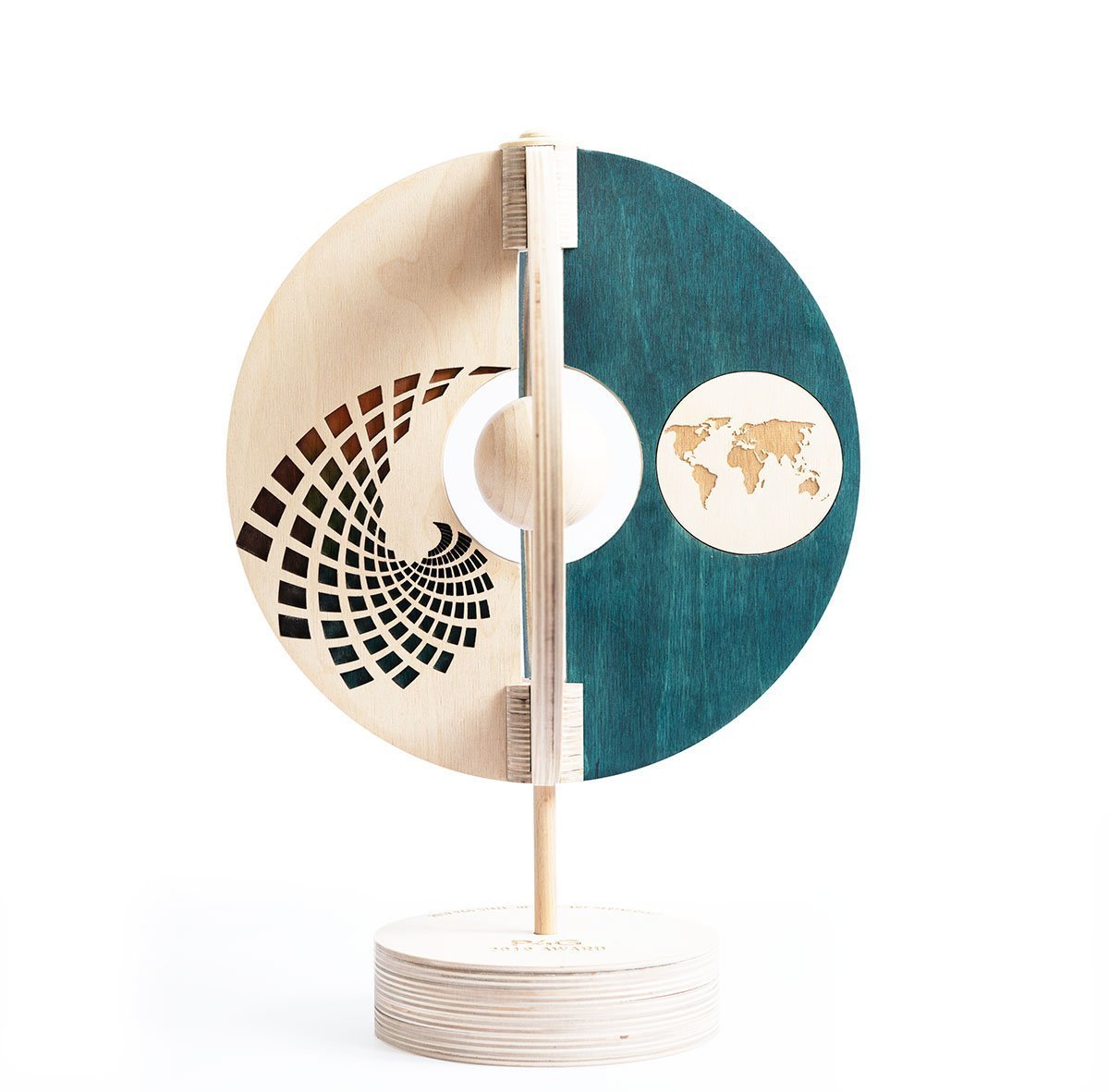 We have designed and produced the awards for the Climate Summit in New York, held by the UN. - KOLEKTO