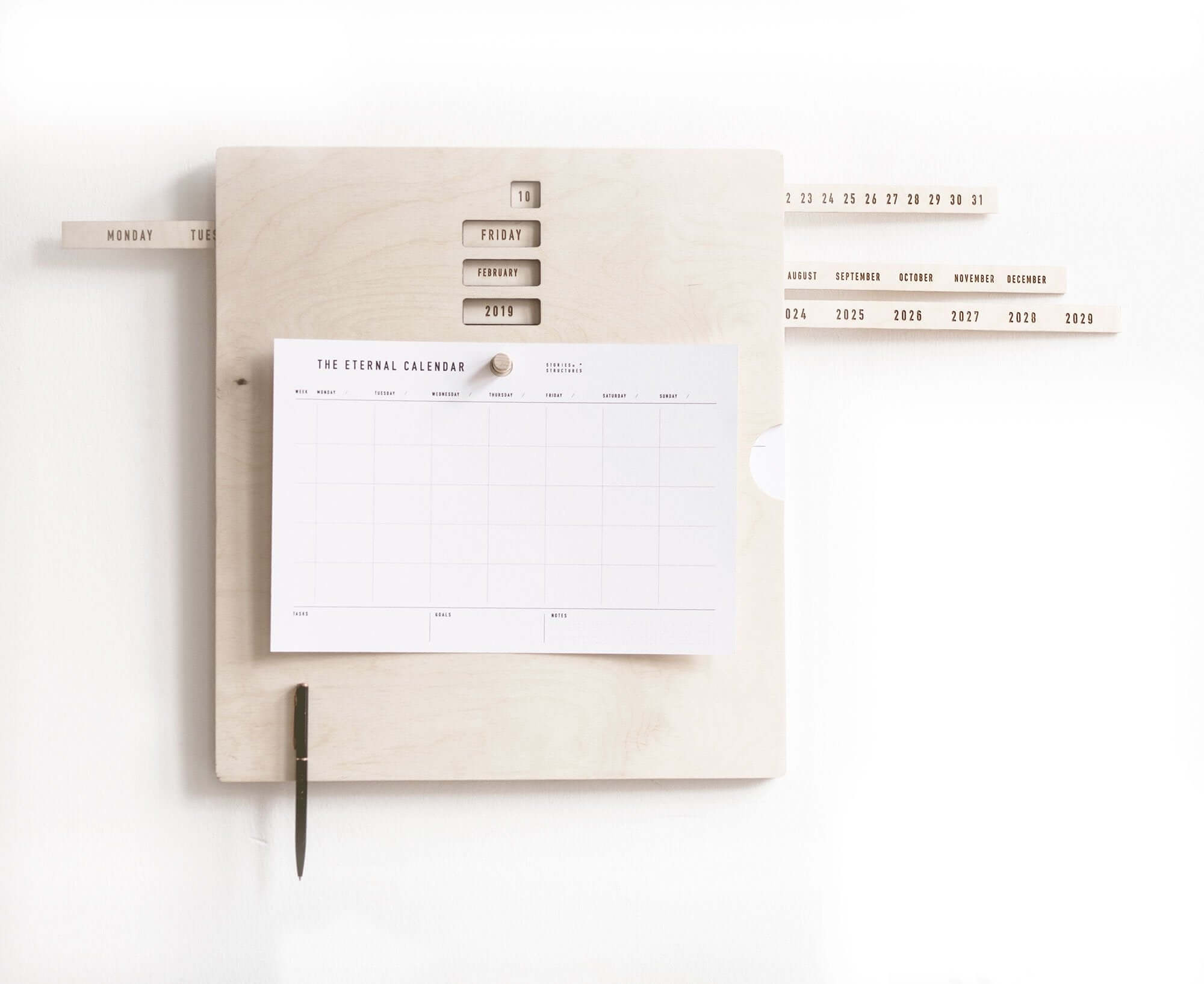 KOLEKTO unites design, architecture, art and sustainability. All objects are handmade in Denmark.
