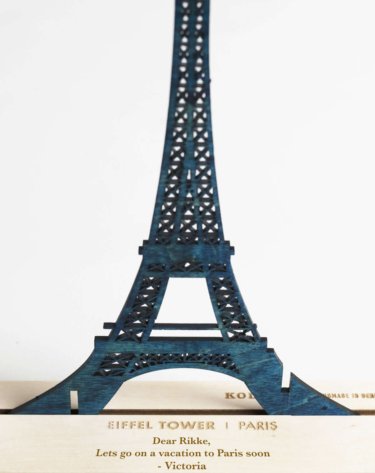 EIFFEL TOWER - PARIS